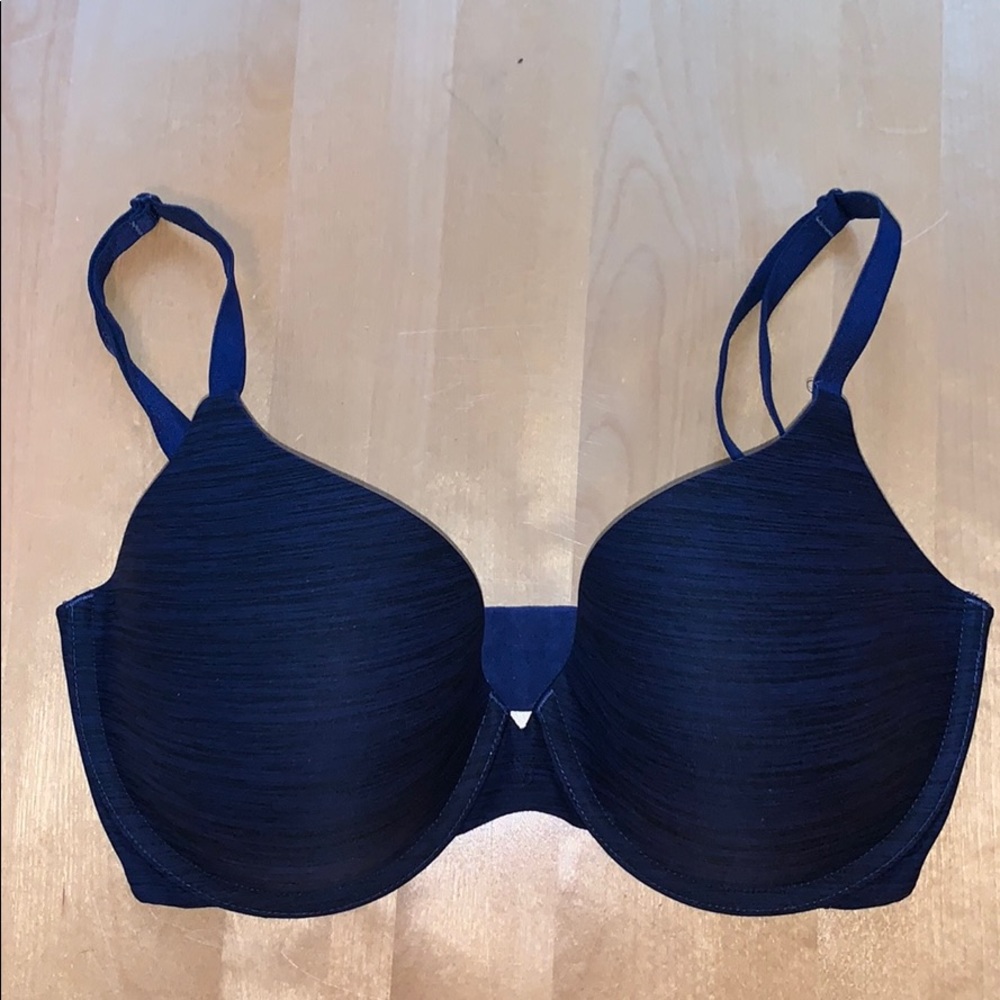 Victoria’s Secret uplift semi demi bra